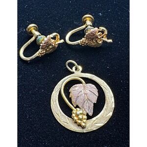 Black Hills Gold Signed 10-12k Leaf Pendant & Dangle Earrings Screw Back